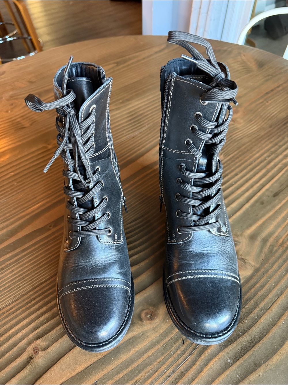 Women's Black Lace-Up Crave Leather Boots Taos